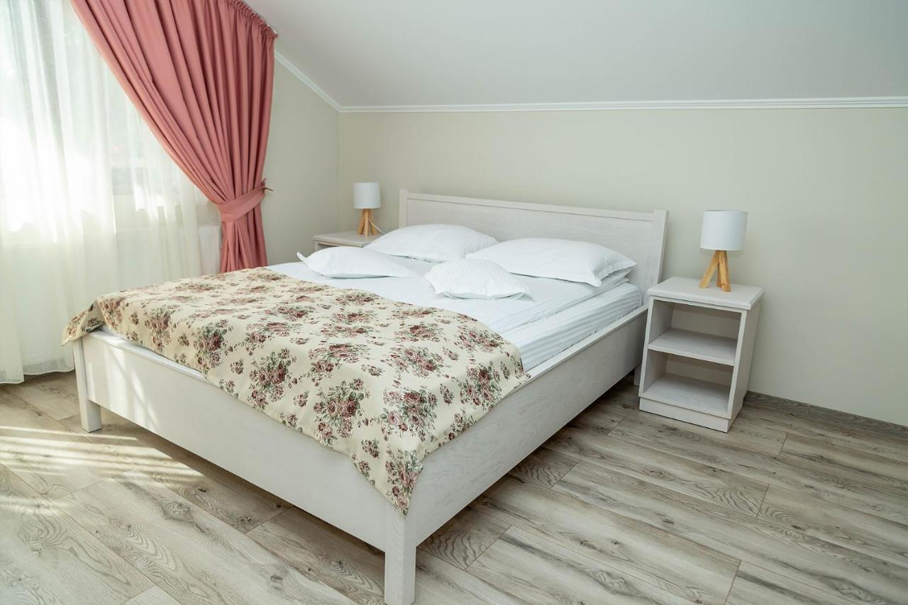 Pensiunea Casablanca Reghin Ngoại thất bức ảnh