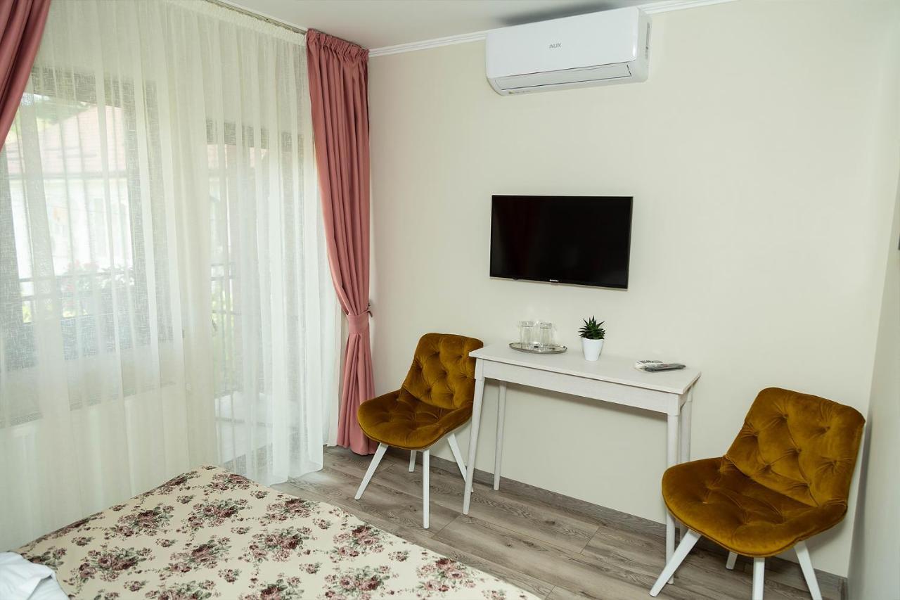 Pensiunea Casablanca Reghin Ngoại thất bức ảnh