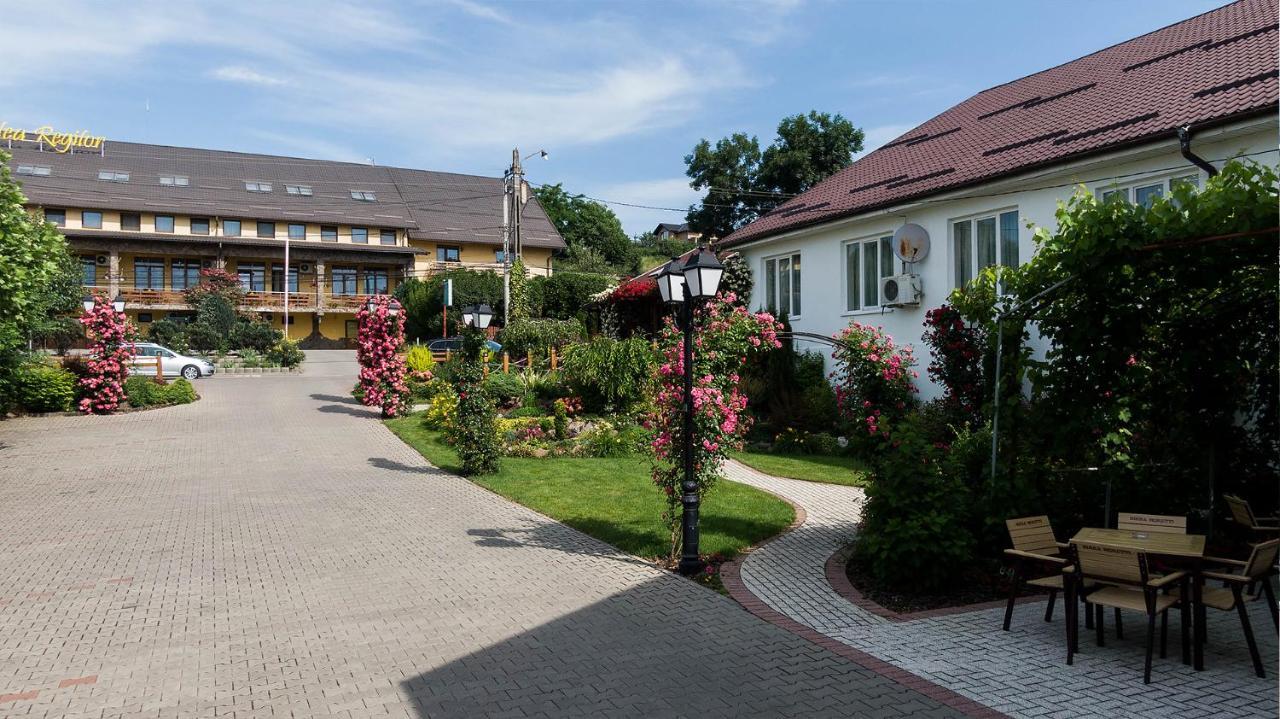 Pensiunea Casablanca Reghin Ngoại thất bức ảnh