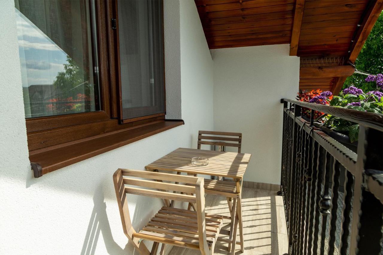 Pensiunea Casablanca Reghin Ngoại thất bức ảnh