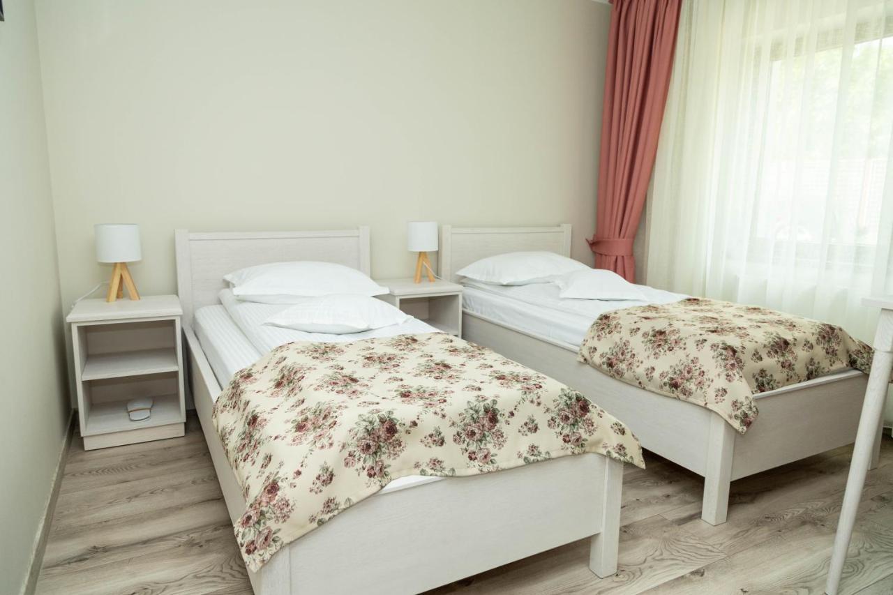 Pensiunea Casablanca Reghin Ngoại thất bức ảnh